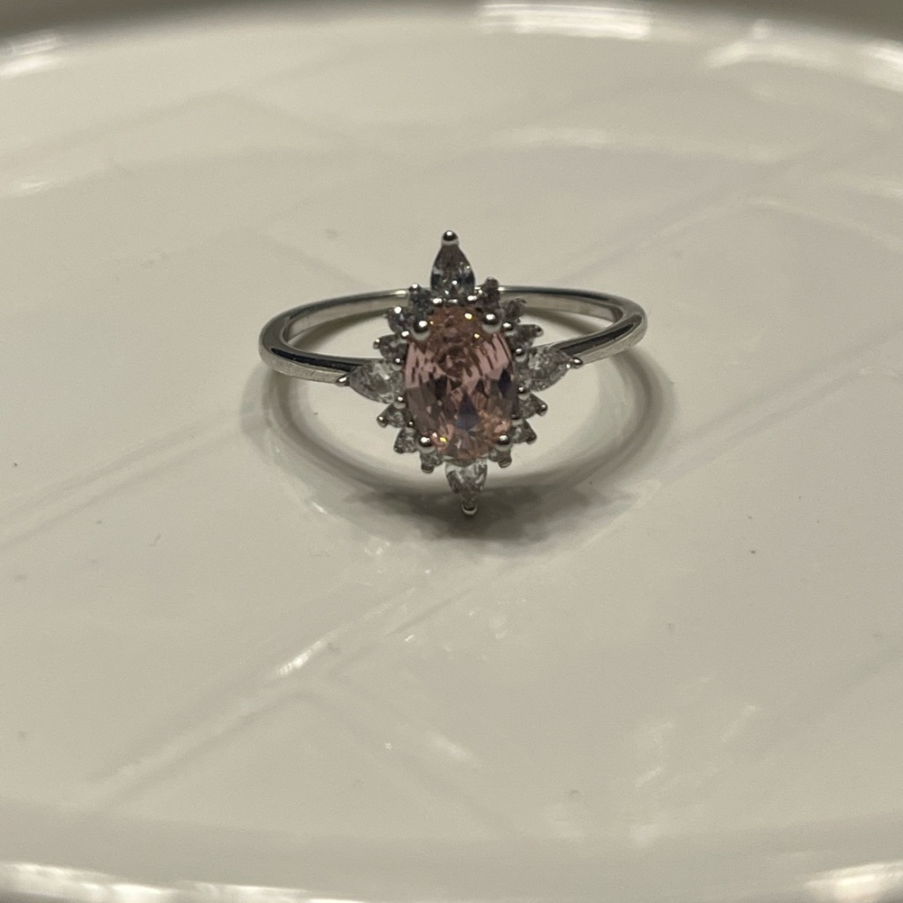 Ring ❤️‍🔥 - Picture 2 of 4